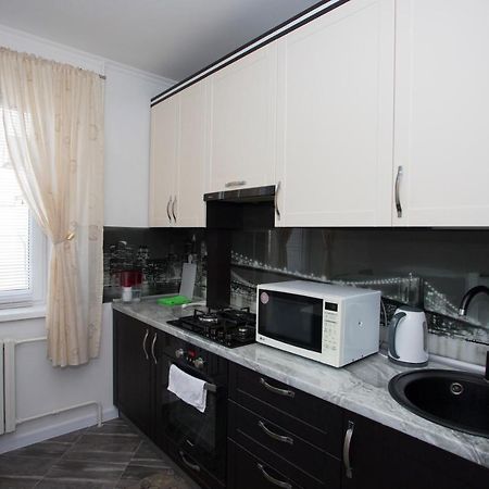 Apartament Curat Si Confortabil Str. Ismail 86 In Centrul Chisinaului Apartment Екстериор снимка
