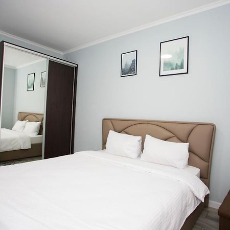 Apartament Curat Si Confortabil Str. Ismail 86 In Centrul Chisinaului Apartment Екстериор снимка