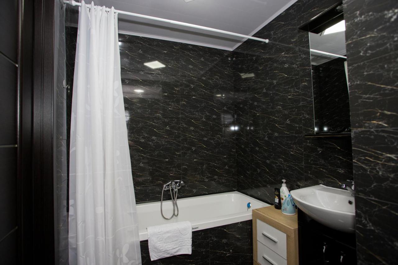 Apartament Curat Si Confortabil Str. Ismail 86 In Centrul Chisinaului Apartment Екстериор снимка